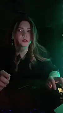 JosieLawton Adlı Modelin Canlı Sohbet Odası