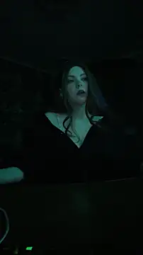 JosieLawton 现场聊天室
