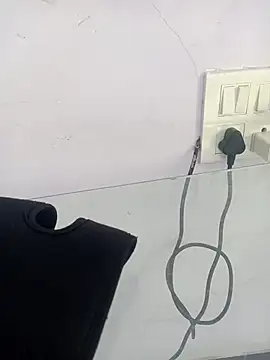 tamilselvi23 Adlı Modelin Canlı Sohbet Odası