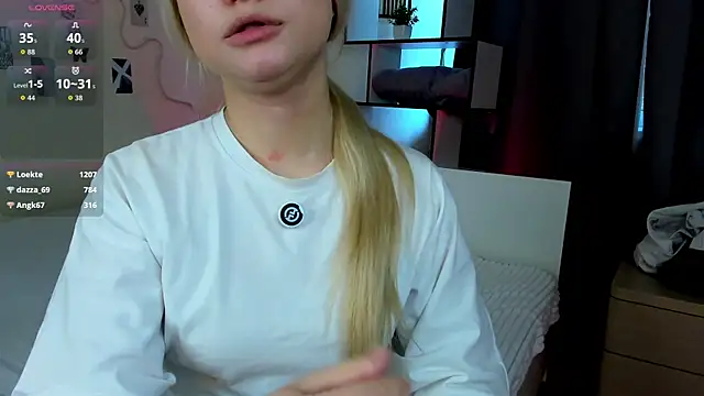 Willow_Fang Live chatroom