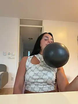 غرفة دردشة diamantje32 المباشرة