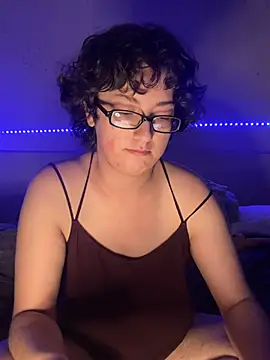 auraauaa – live chatrum