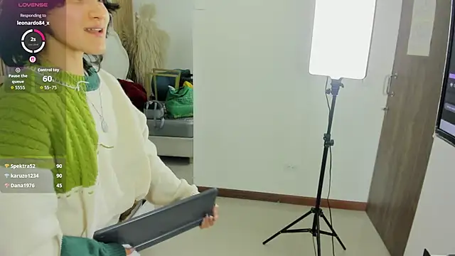 Nahomi_Osaki Ruang Obrolan Langsung