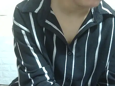 ITZ_Ishitaa Ruang Obrolan Langsung