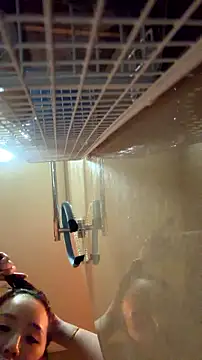Živá chatovací místnost momoli60