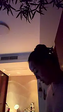 momoli60 Live Chatraum