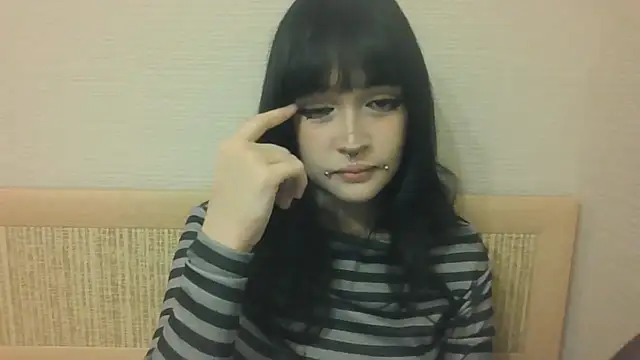 AliceMilatiのライブチャットルーム