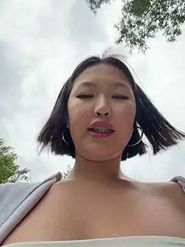 CreamPuff- live sex-cam show