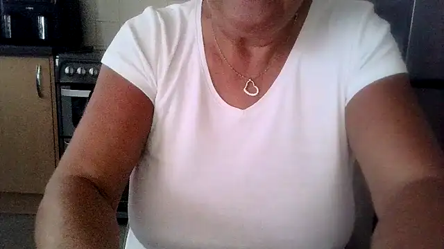 NaughtyNessa53xx – live chatrum