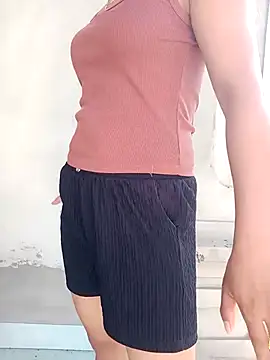 thypham1 Adlı Modelin Canlı Sohbet Odası