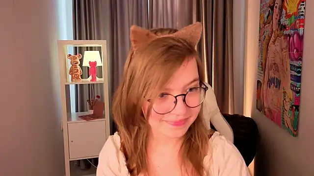 LiaBroock's Live Chat Room