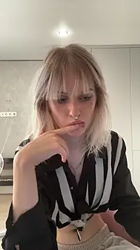 Онлайн чат LezzyCrown