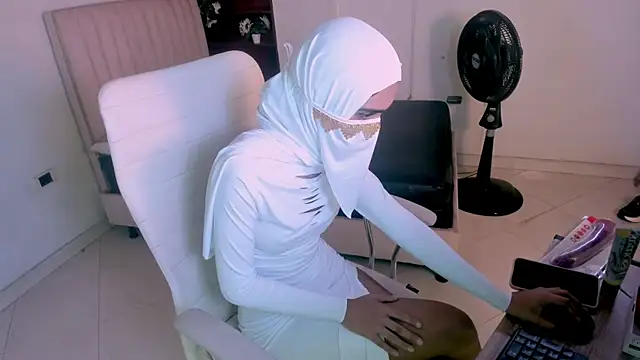 Živá kamerová sex show Inaya_Lux
