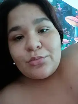 Tatis_bigboobs21 Adlı Modelin Canlı Sohbet Odası