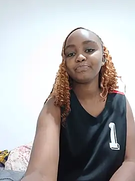 Prettyval77 Adlı Modelin Canlı Sohbet Odası