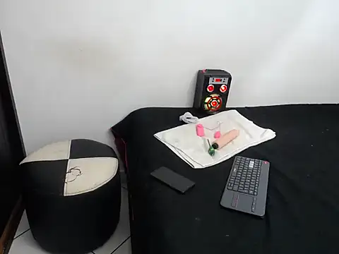 Ani_Suescun live-chat rom