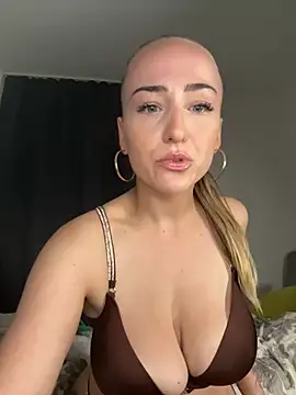Sala de chat en directo de Cutie_Sara