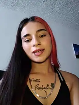 Ale_moon élő chatszobája