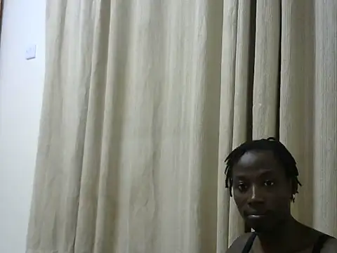 Živá chatovací místnost Petite_beib