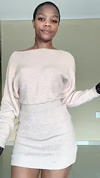 Živá chatovací místnost TheRealLadyAmina