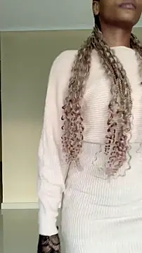 Živá chatovací místnost TheRealLadyAmina