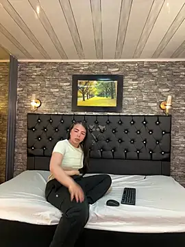 Nucitacouplee's Live Sex Cam Show