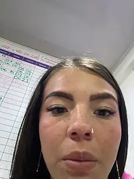 Nucitacouplee's Live Chat Room