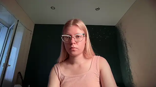 Sala de chat ao vivo de Lunakiss1156