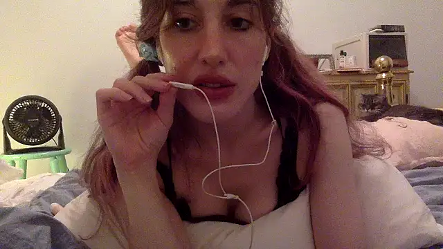 laetitia_xo чат на живо
