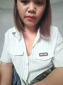 Živá chatovací místnost Thuy-top