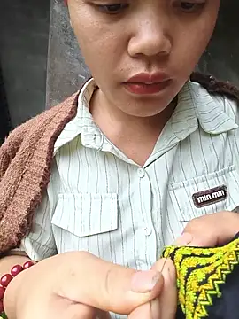 Thuy-top Live Chatraum