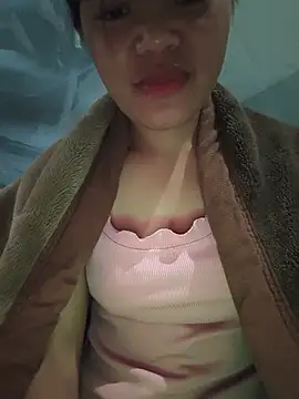 Thuy-topのライブチャットルーム