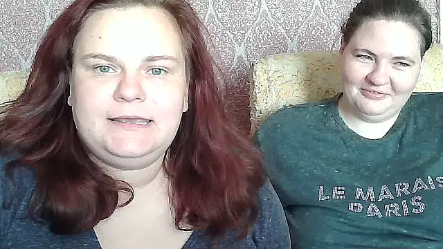 MilaXHelen's Live Chat Room