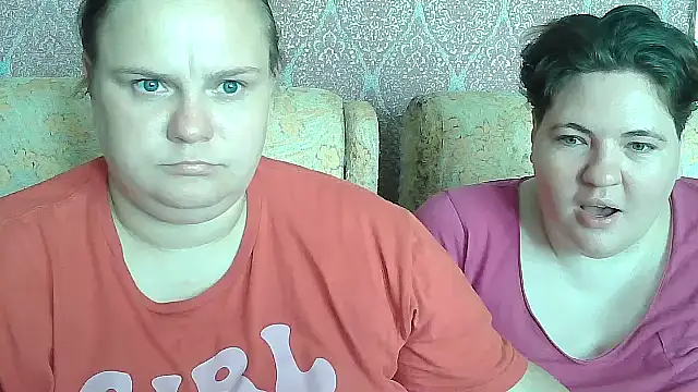 MilaXHelen's Live Chat Room