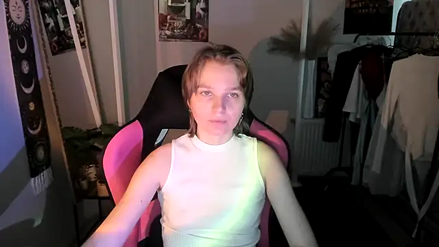 VivienneNoirr – Naživo chatovacia miestnosť