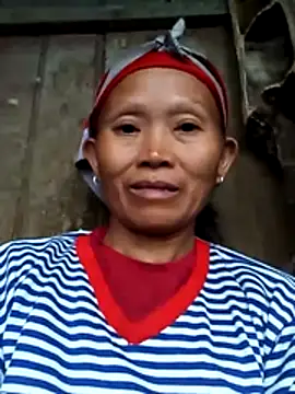 Nguyen_Emaa – live chatrum
