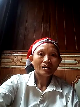 Nguyen_Emaa Cameră chat live