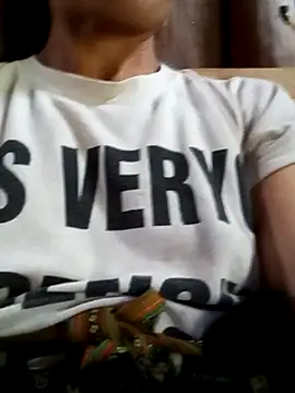 Chatroom en direct de Nguyen_Emaa