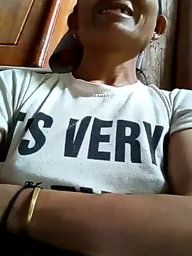 Sala de chat ao vivo de Nguyen_Emaa