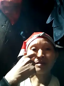 Nguyen_Emaa – live chatrum