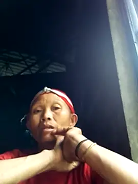 Nguyen_Emaa Live Chatrum