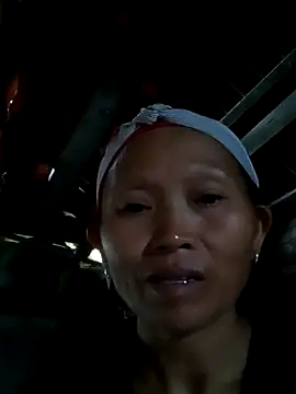 Онлайн чат Nguyen_Emaa