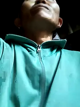 Nguyen_Emaa чат на живо