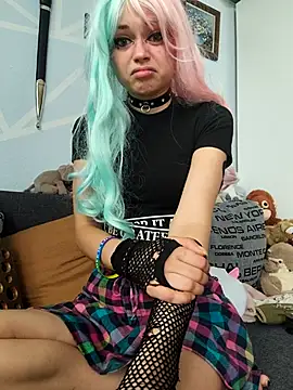 Živá chatovací místnost TeenKinkyBanana