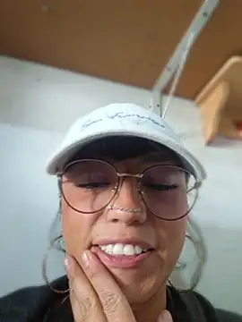 Živá chatovací místnost Cute_hollywood1