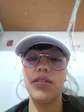 Živá chatovací místnost Cute_hollywood1