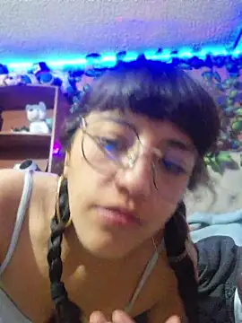 Cute_hollywood1 live-chat rom