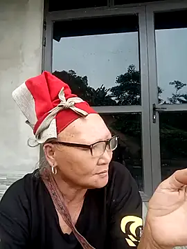 Živá chatovací místnost BigAss-Vietnames