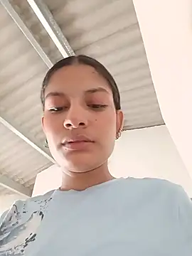 natural_girl_ Adlı Modelin Canlı Sohbet Odası