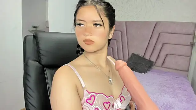 Phòng Chat Trực Tiếp blair_harrison111